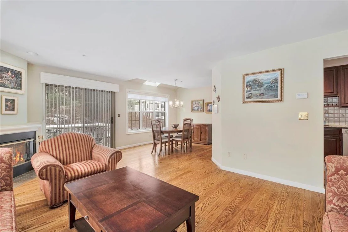 Photo of 1206 Pondside Drive