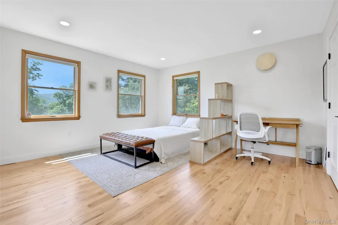 Photo of 8 White Pine Lane