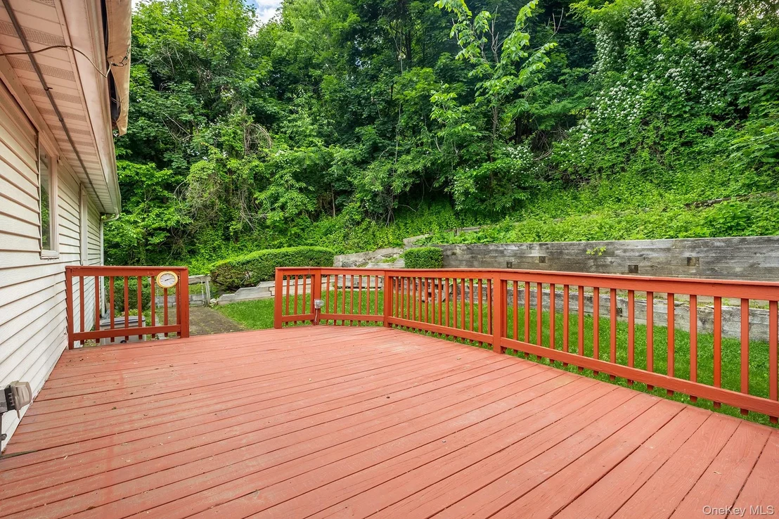 Photo of 5 Meadowbrook Drive