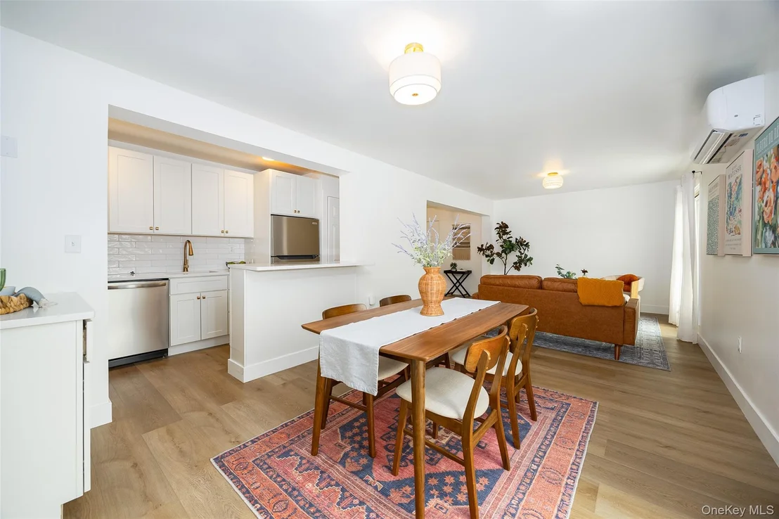 Photo of Unit C at 164 Rinaldi Boulevard