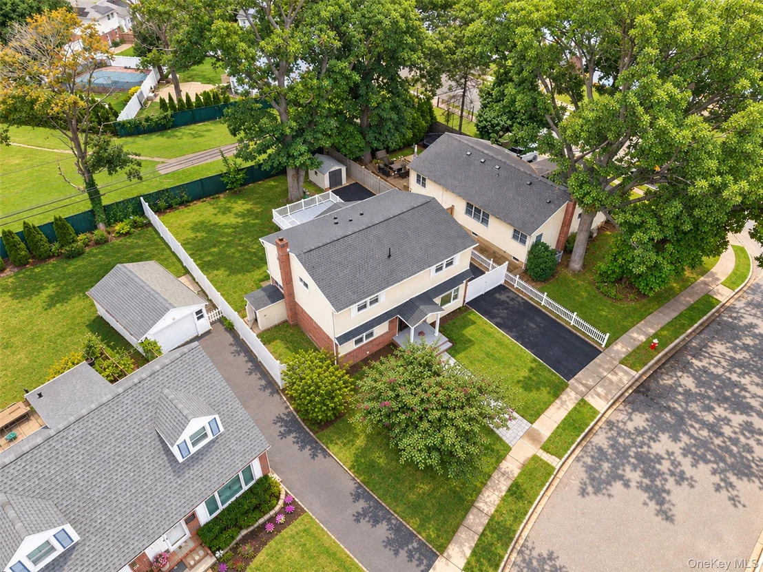 Photo of 58 Willets Drive