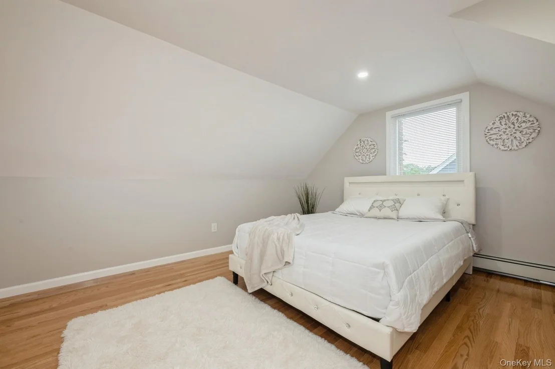 Photo of 1086 Lehman Road