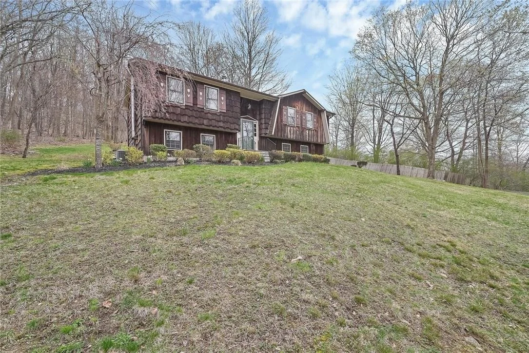 Photo of 1224 Old Albany Post Road