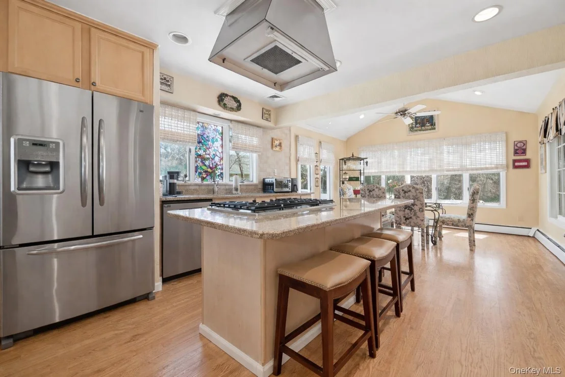 Photo of 8 Penn Drive