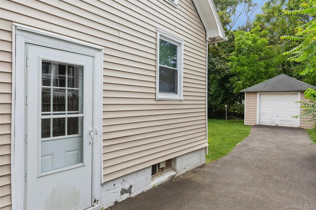 Photo of 23 S Summit Avenue