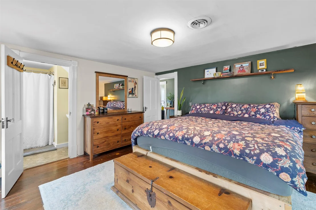 Photo of 11 Maple Street