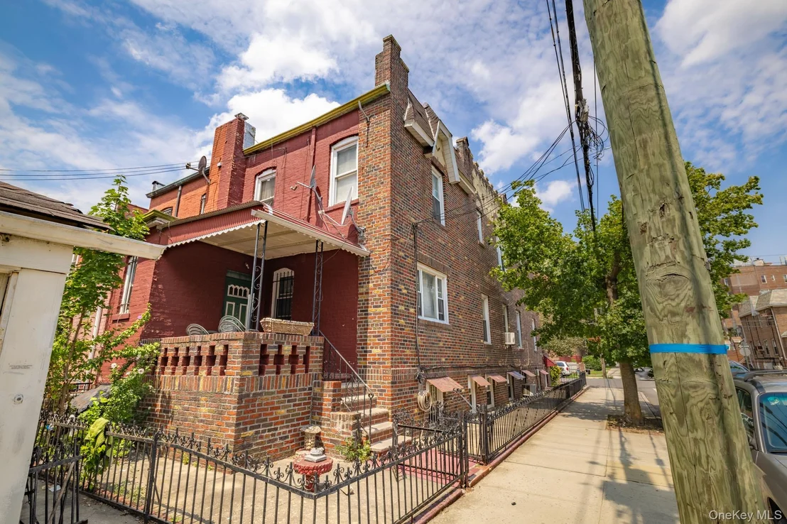 Photo of 3524 Aveune M
