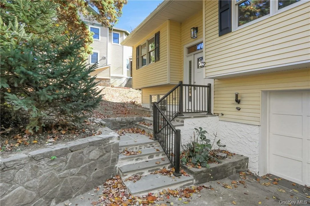 Photo of 2 Requa Street