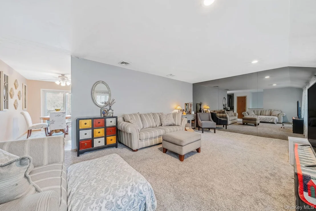 Photo of 51 Trout Brook Lane