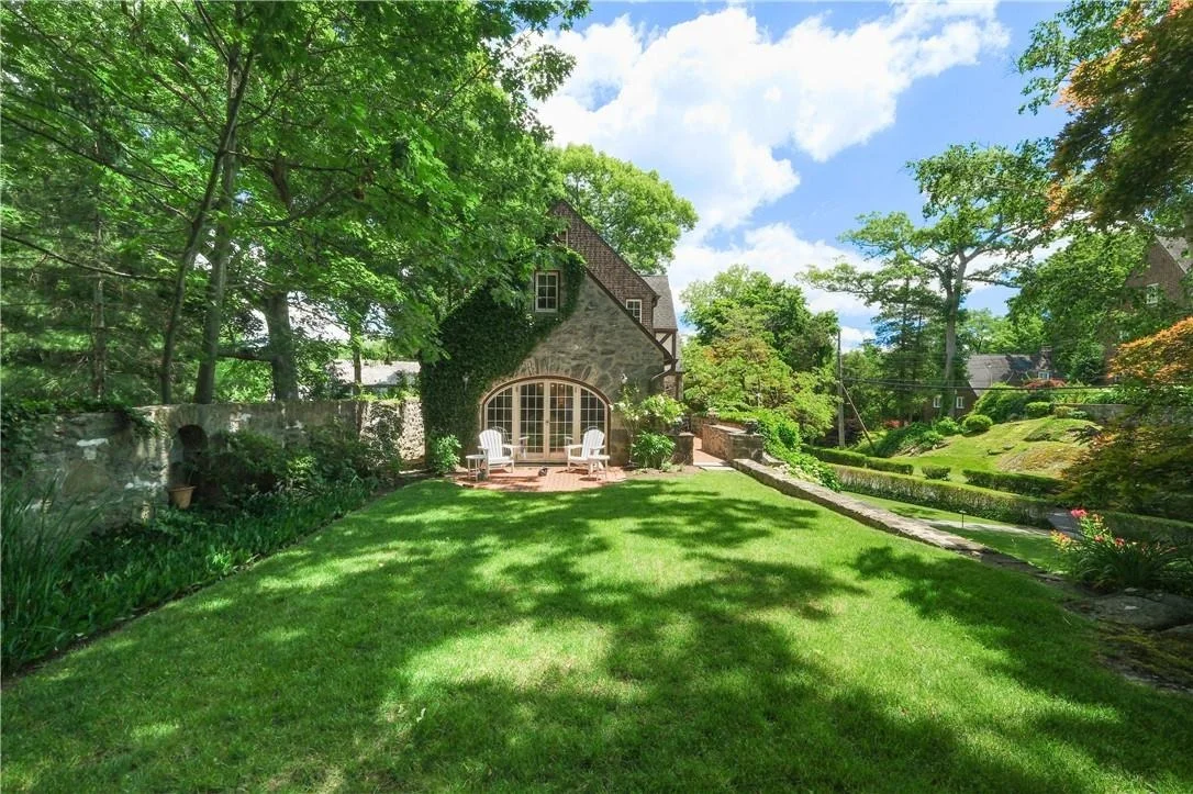 Photo of 8 Ridgewood Drive