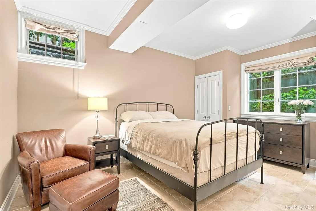 Photo of 102 Florence Avenue