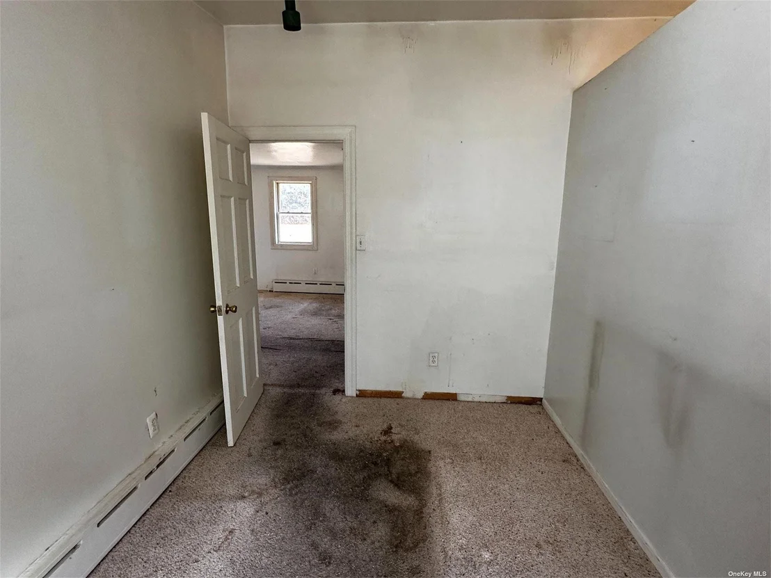 Photo of 2468 River Road