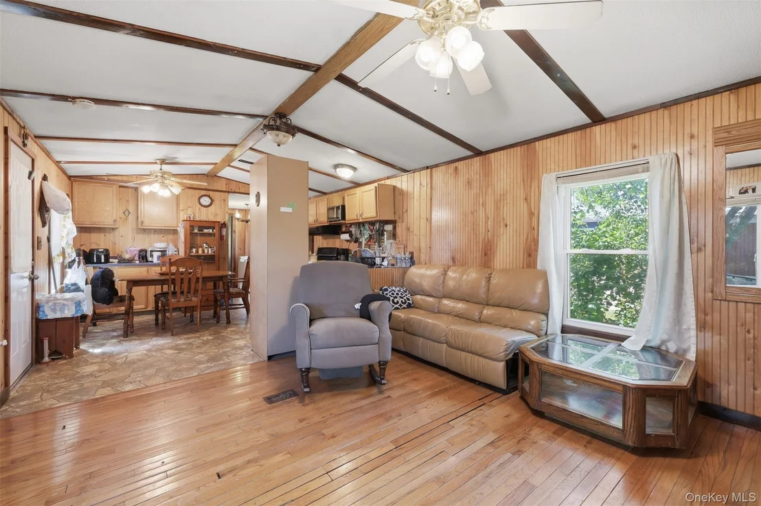 Photo of 2 Daisy Drive