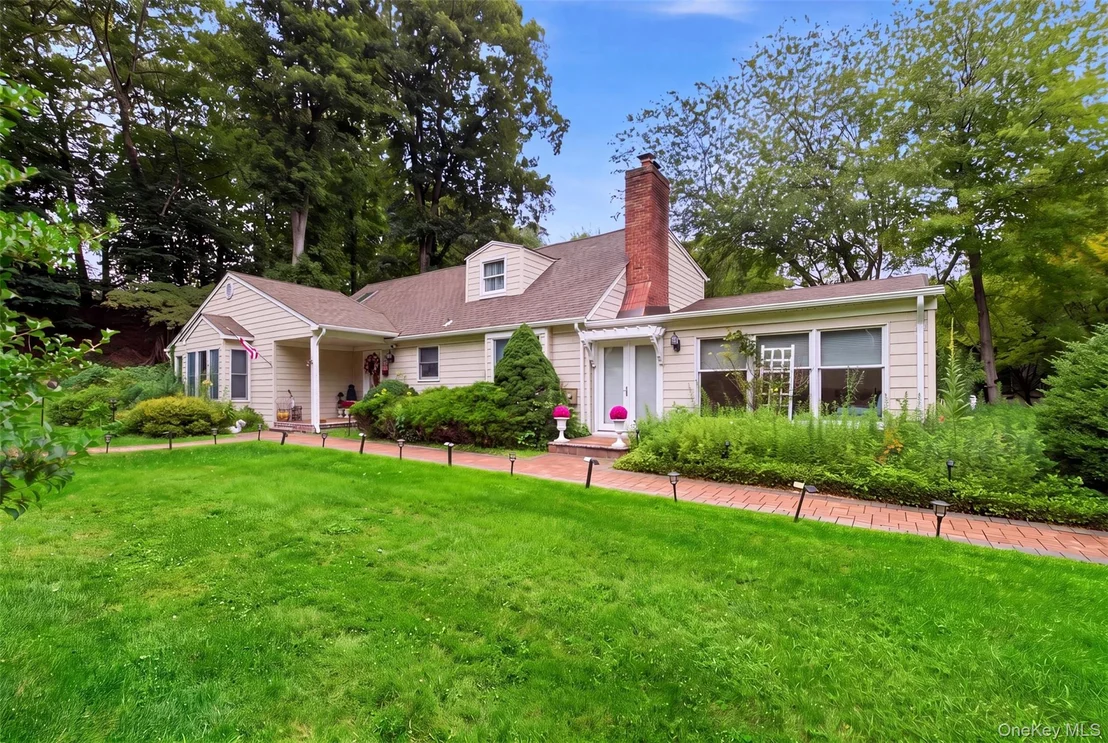 Photo of 19 Eckernkamp Drive