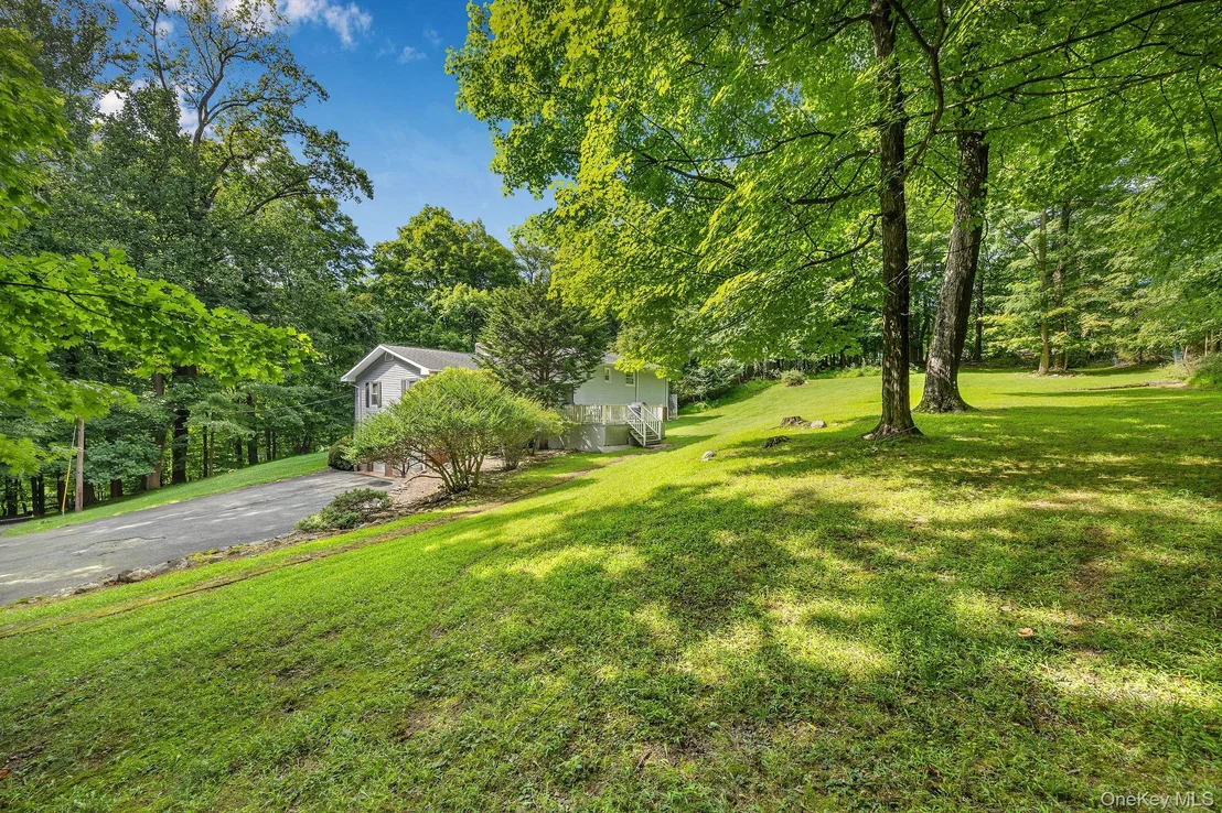 Photo of 1007 Haverstraw Road