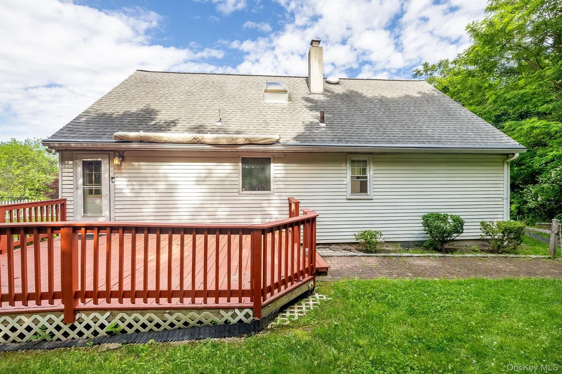 Photo of 5 Meadowbrook Drive