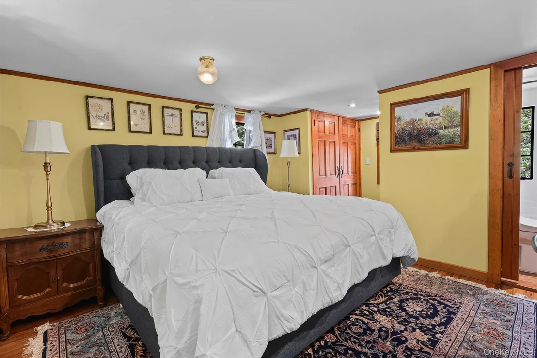 Photo of 220 Mill River Road