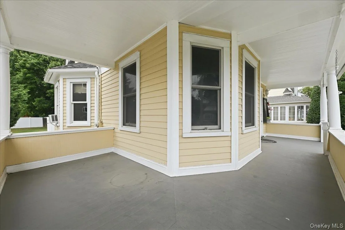 Photo of 991 Cottage Place