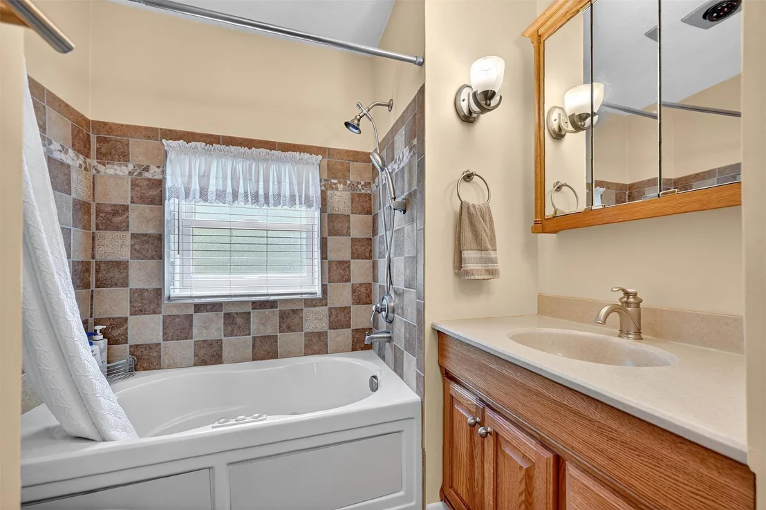 Photo of 299 Riley Road