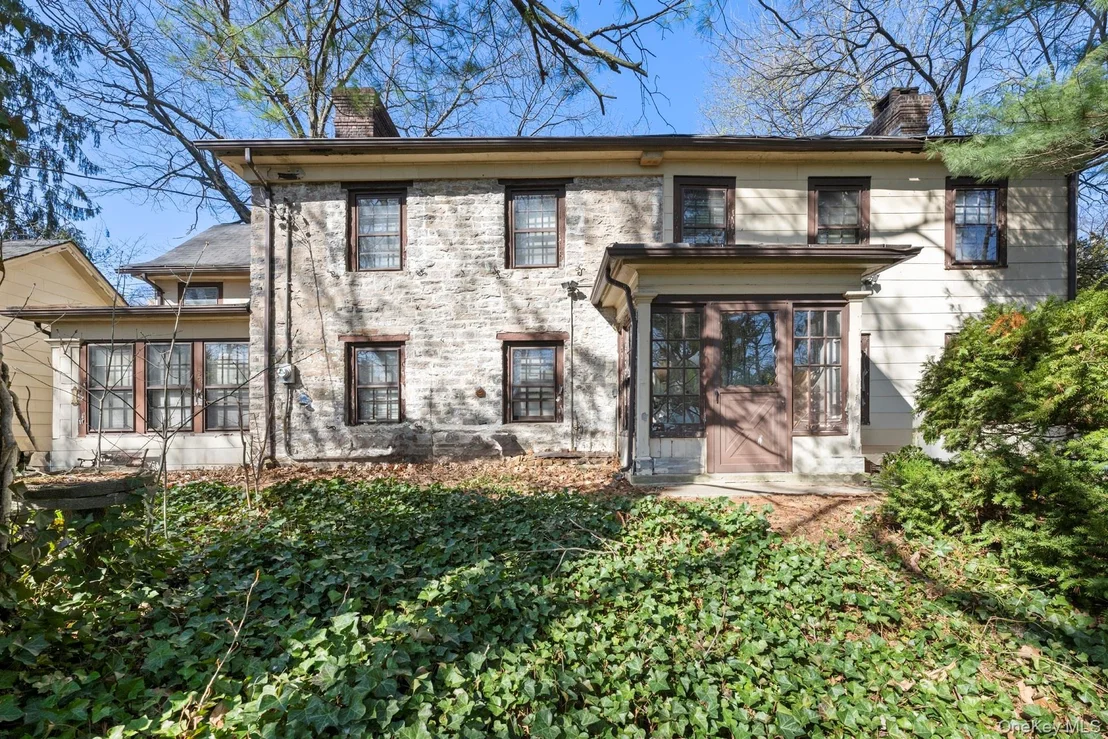 Photo of 5122 Post Road