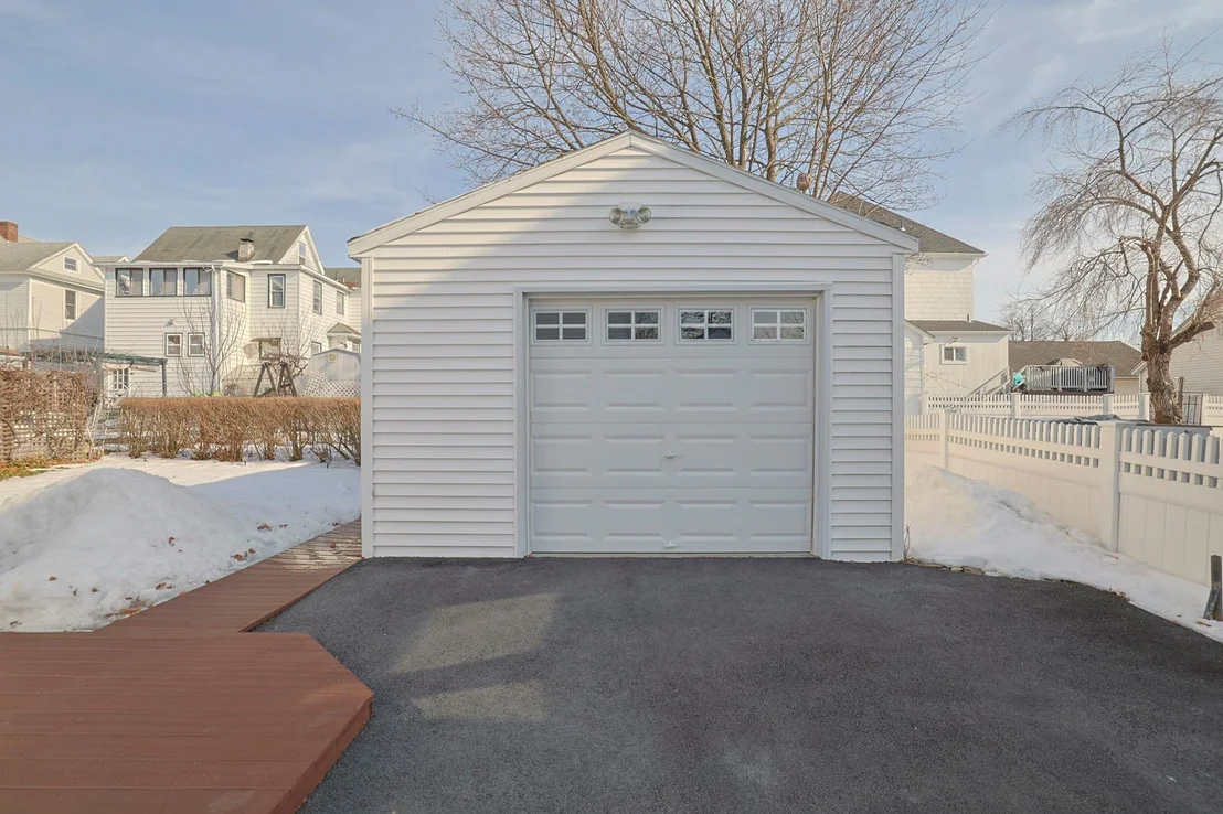 Photo of 7 Commonwealth Avenue