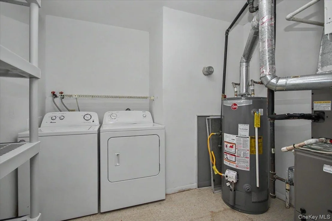 Photo of Unit D at 902 Commons Way