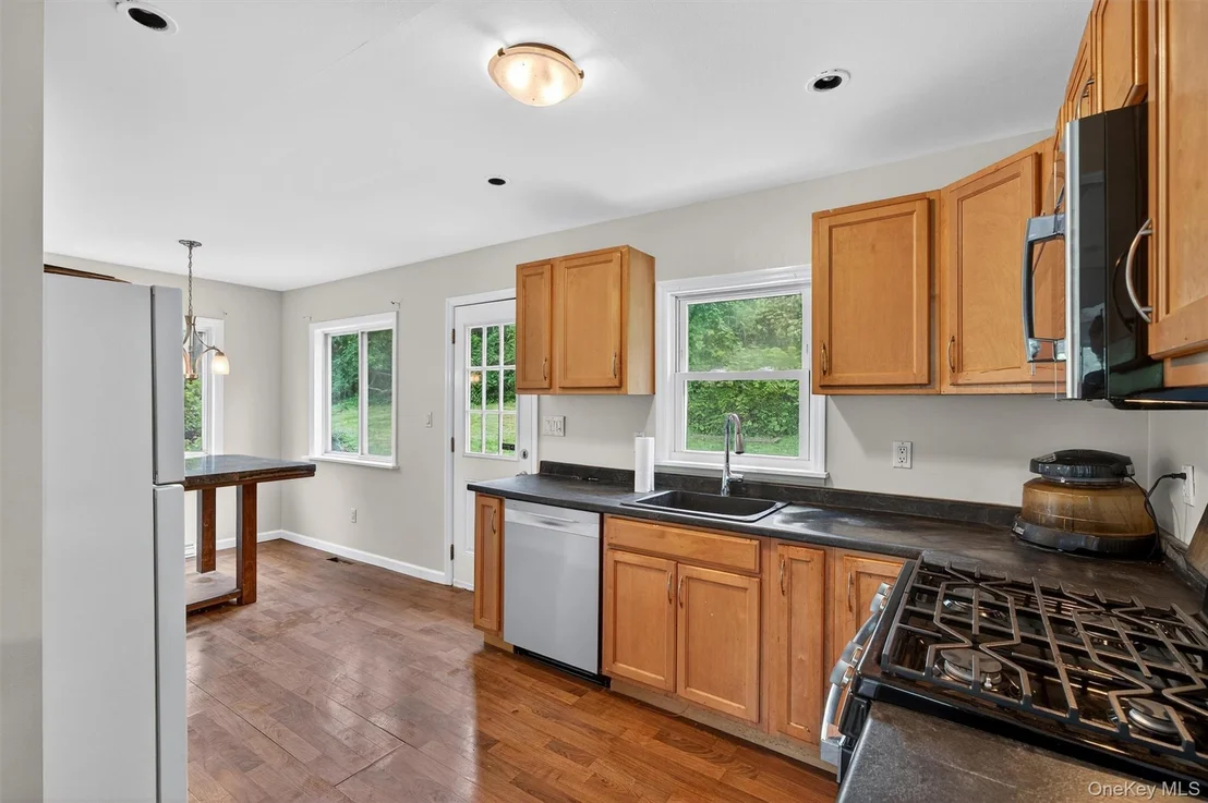 Photo of 15 Claremont Trail