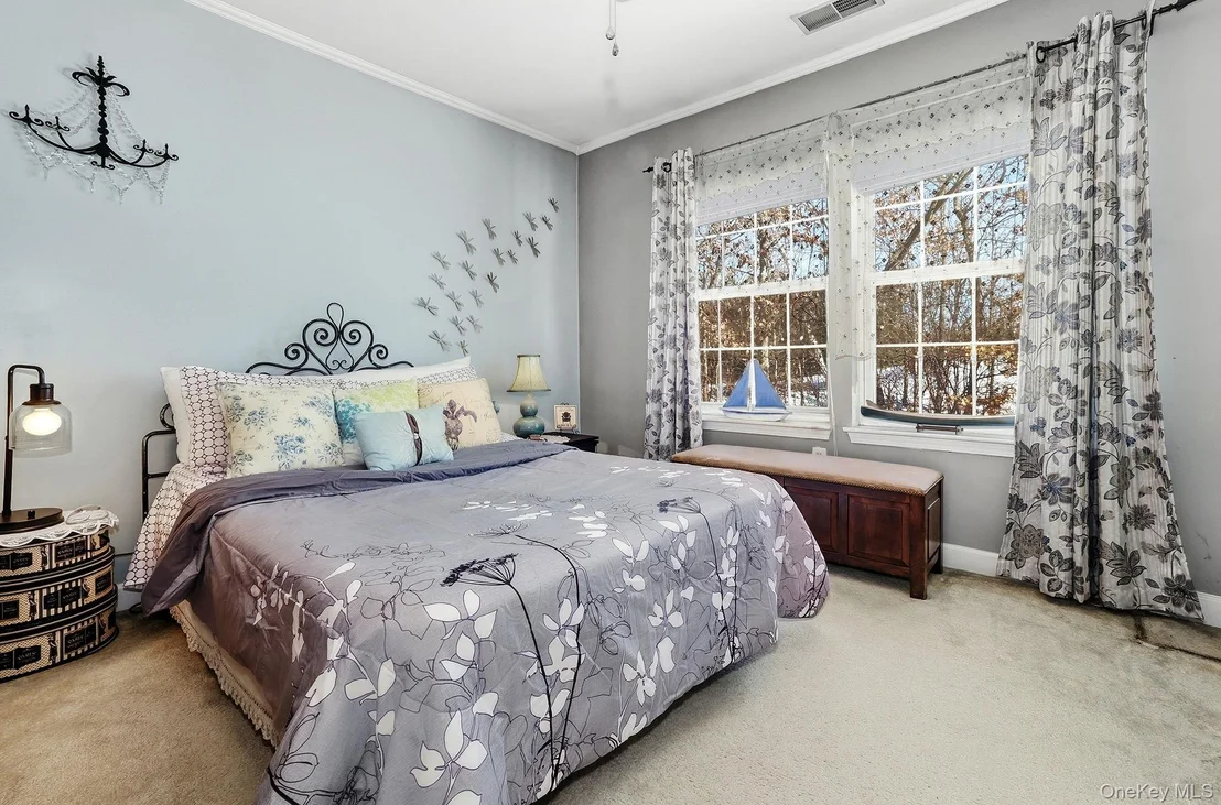 Photo of 1604 Pondview Loop