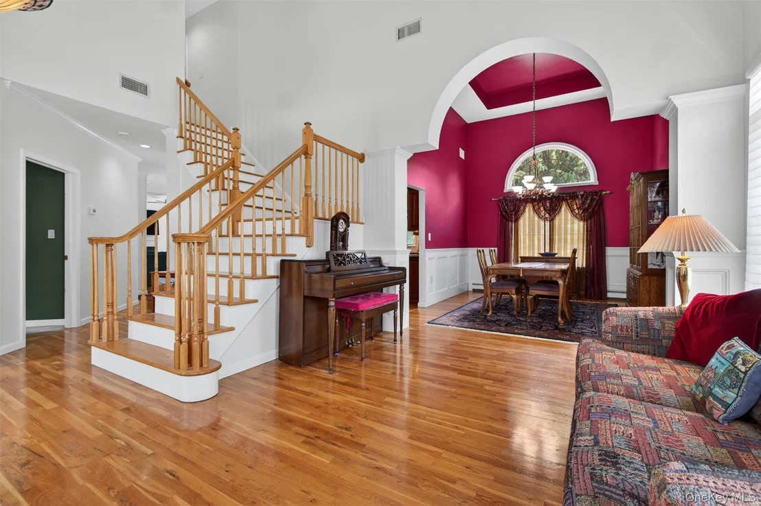 Photo of 8 Twin Spring Lane