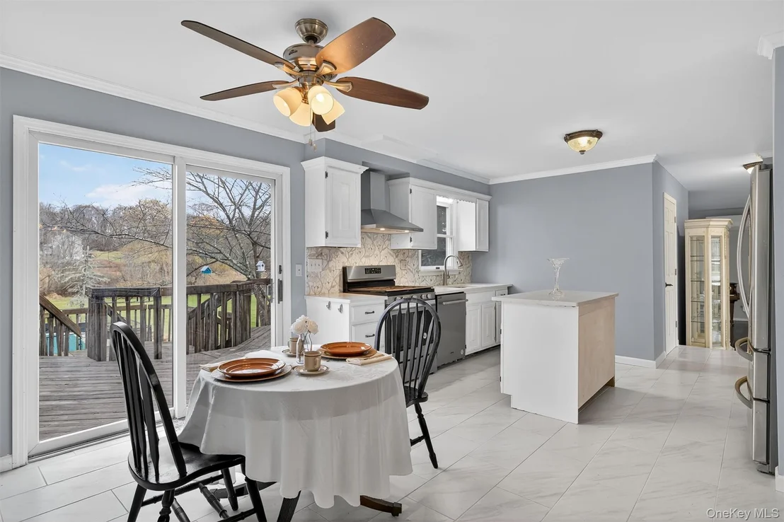 Photo of 120 Pine Tree Road