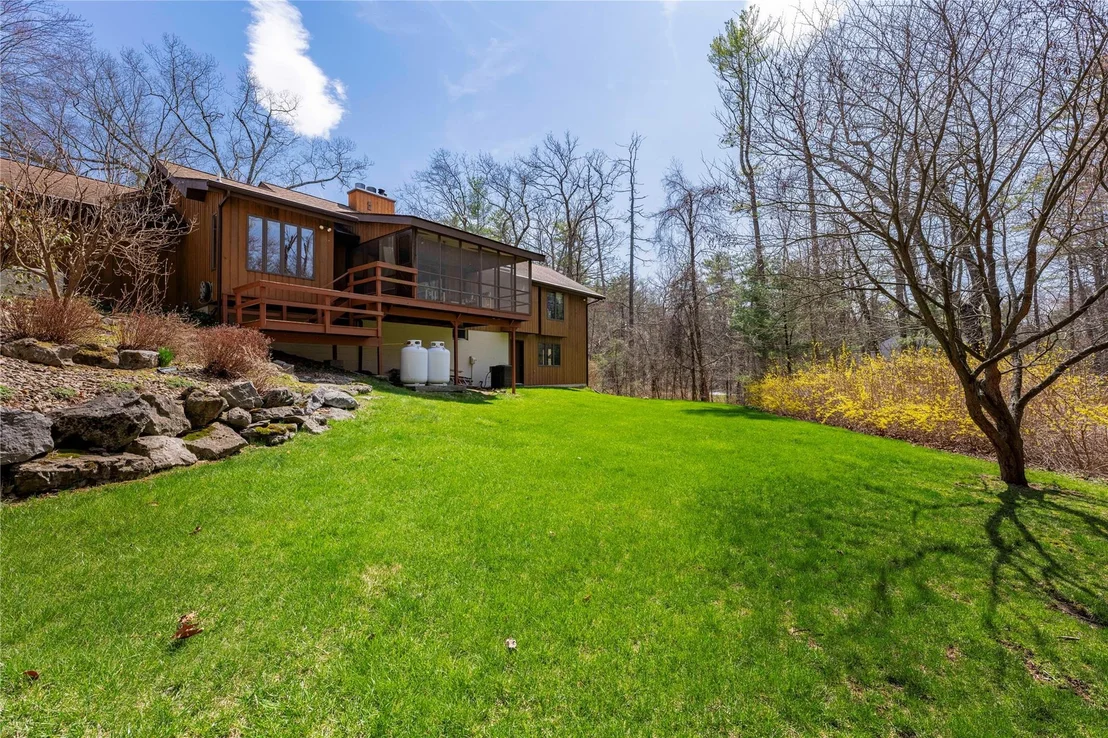 Photo of 23 Stoutenburgh Drive
