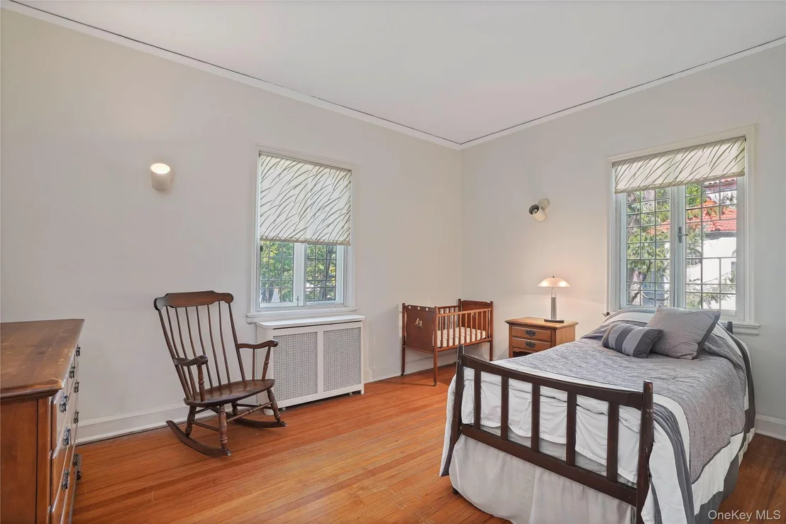Photo of 253 Cliff Avenue