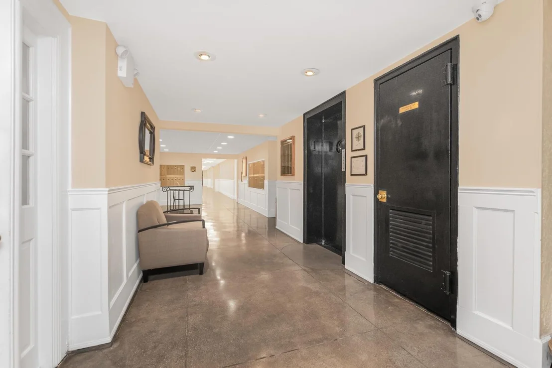 Photo of Unit 2K at 1 Bronxville Road