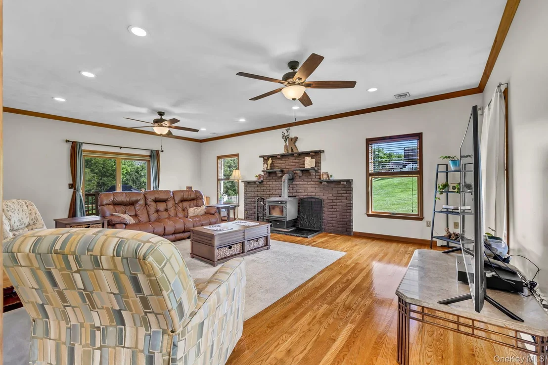 Photo of 331 Ridge Road