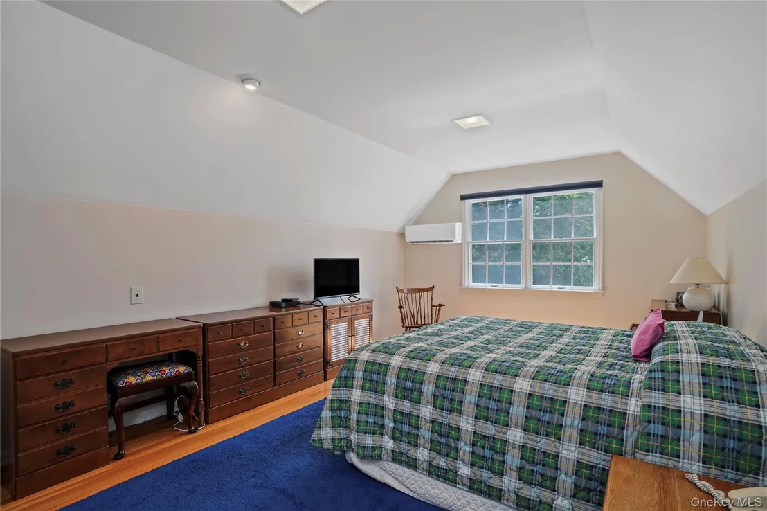 Photo of 7 Lookout Place