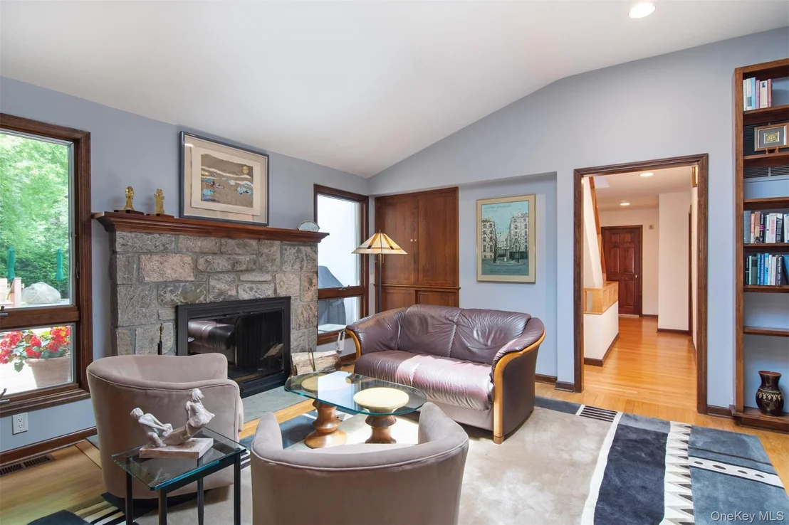 Photo of 353 Mountain Road