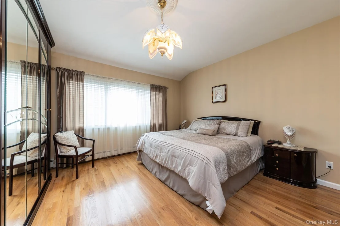 Photo of 102 Davison Avenue