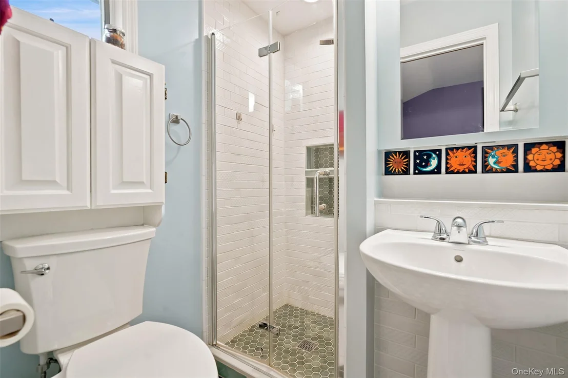 Photo of 9 Starview Avenue