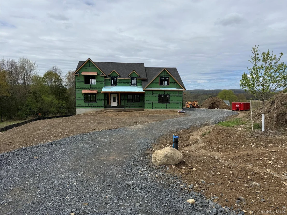Photo of 52 Breezeway Lane