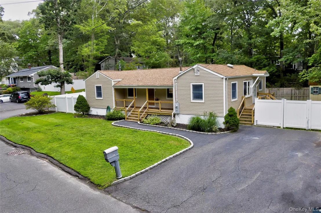 Photo of 238 Locust Drive