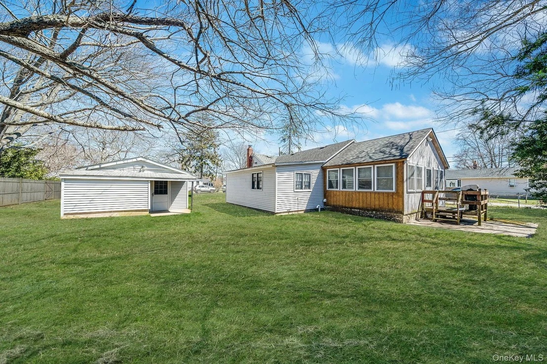 Photo of 2 Roberts Avenue