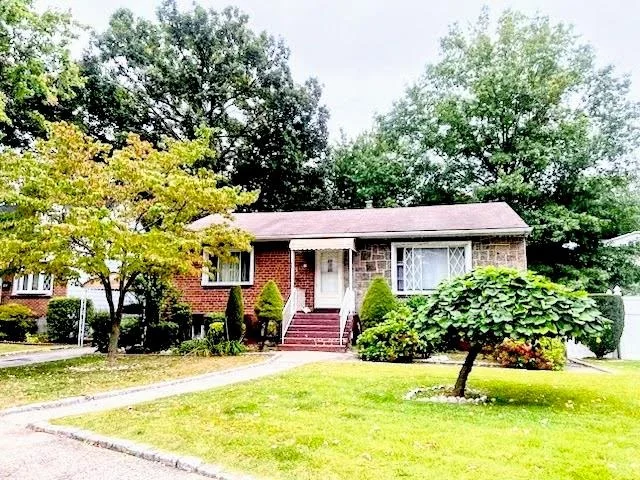 Photo of 12 Maple Place
