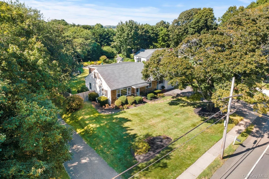 Photo of 33595 Main Road