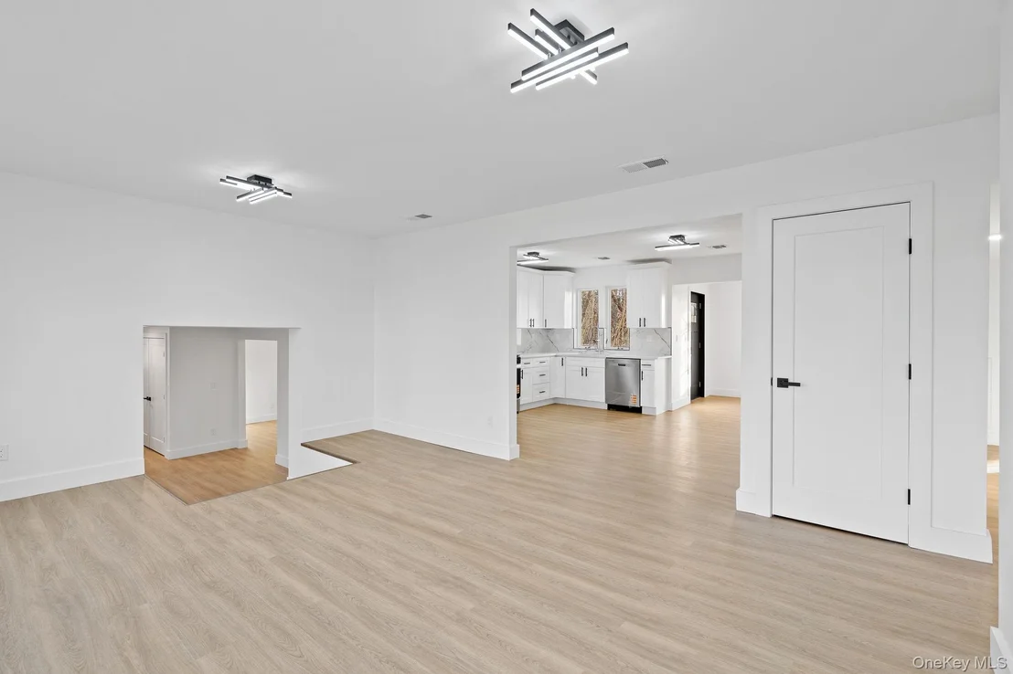 Photo of 39 Overland Drive