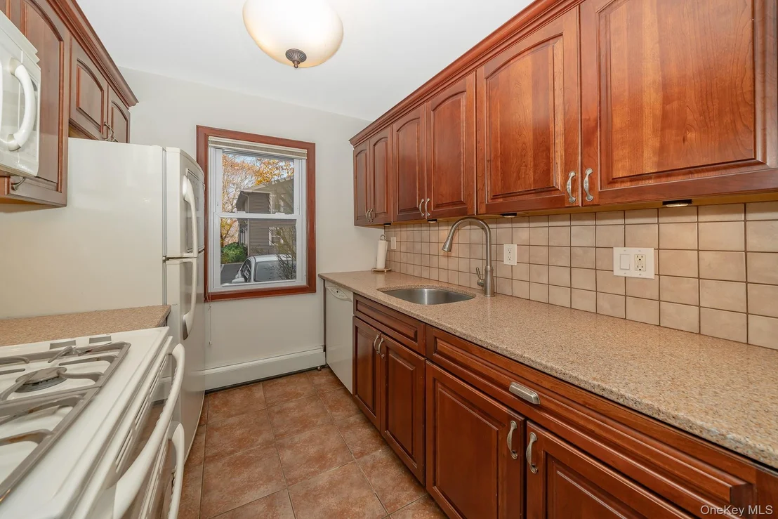 Photo of Unit 1B at 20 Toehee Place