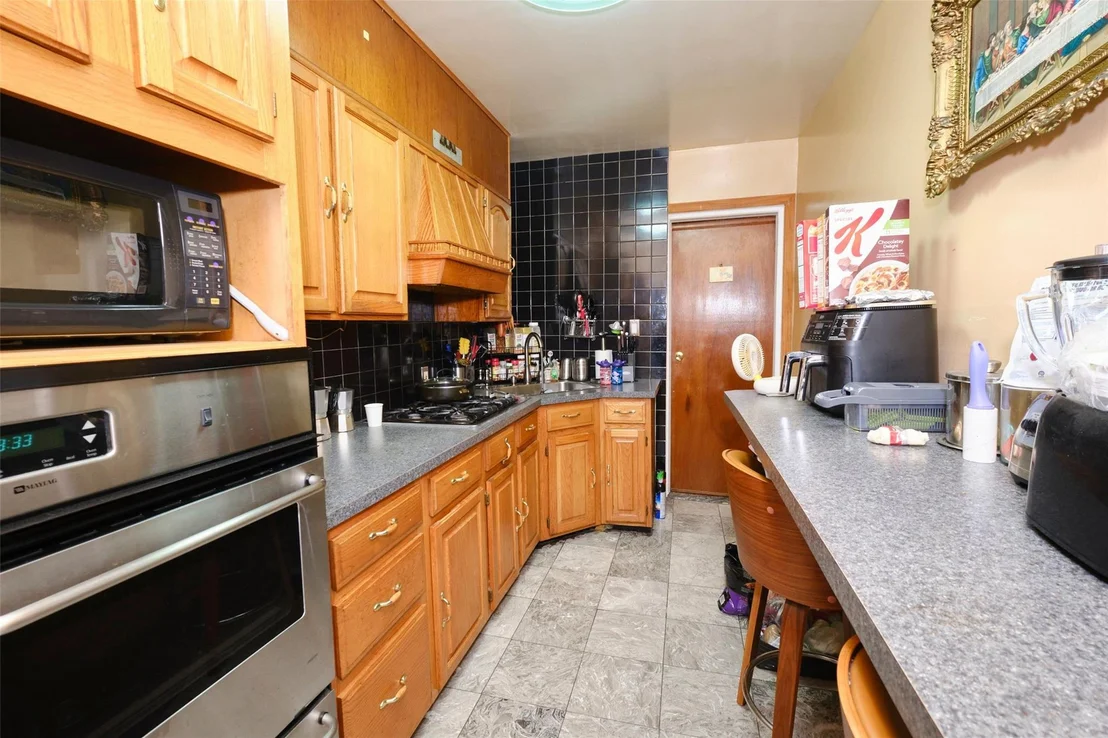 Photo of 284 Hemlock Street