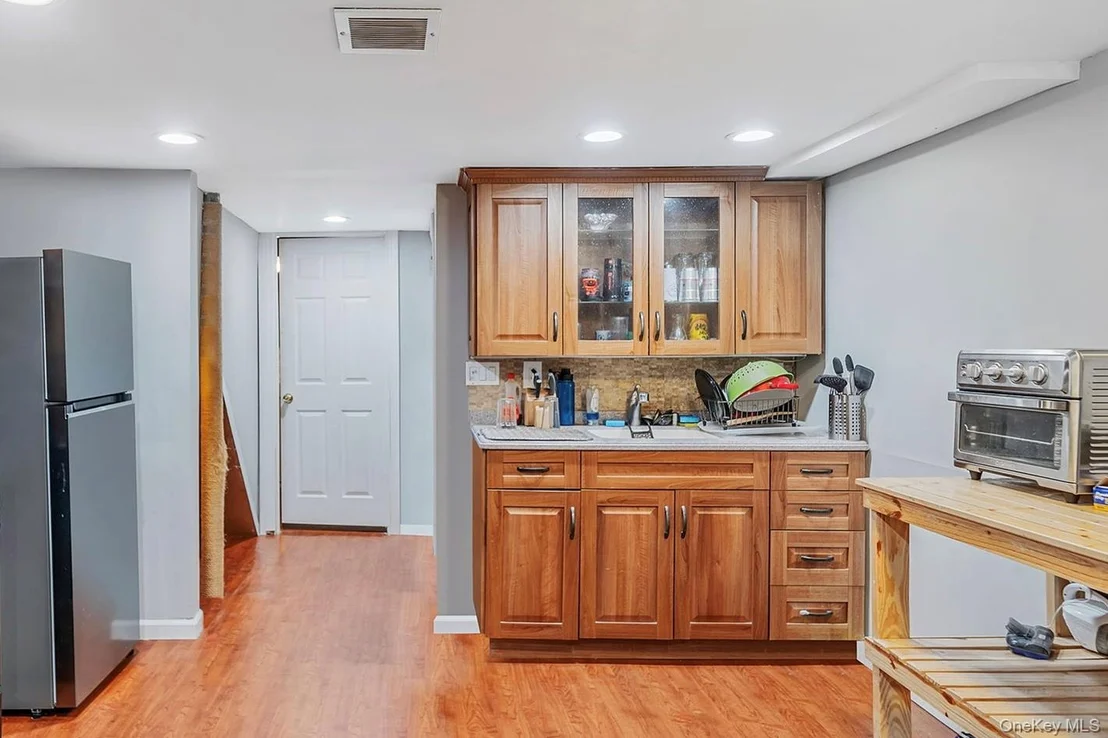 Photo of 121 Selden Boulevard