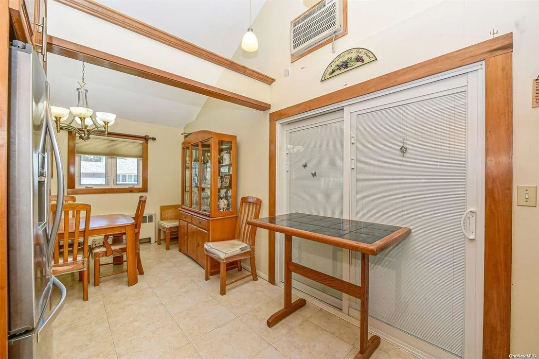Photo of 15 Laurie Boulevard