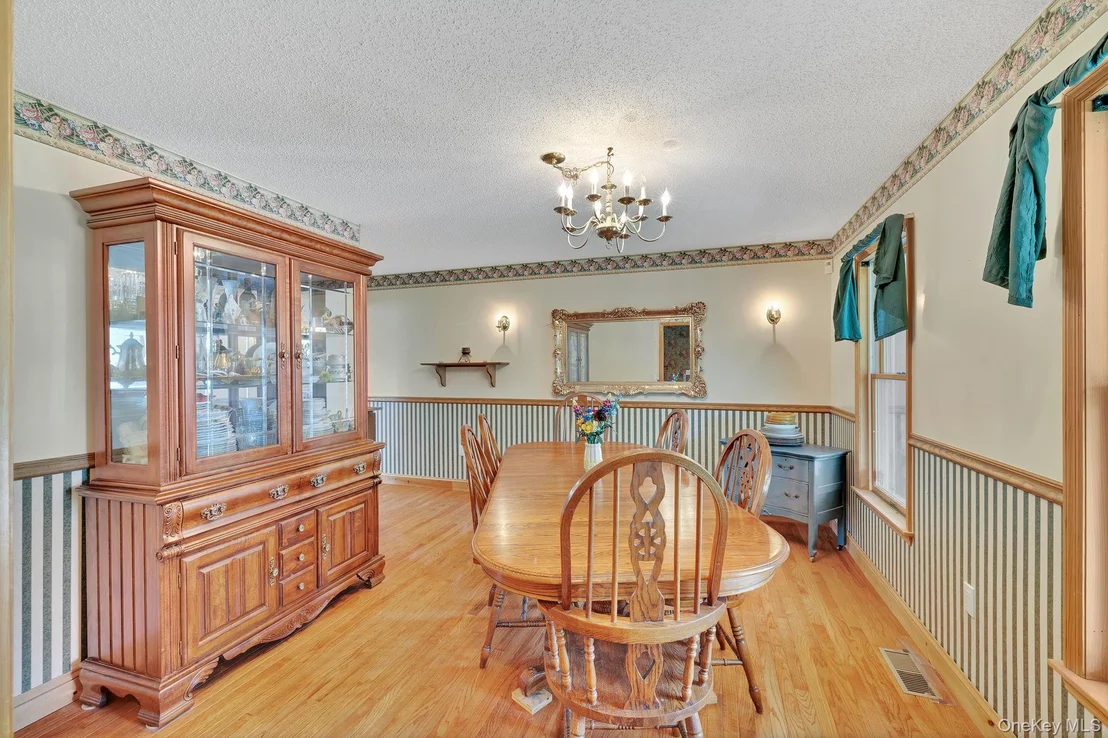 Photo of 19 Eagle Heights Place