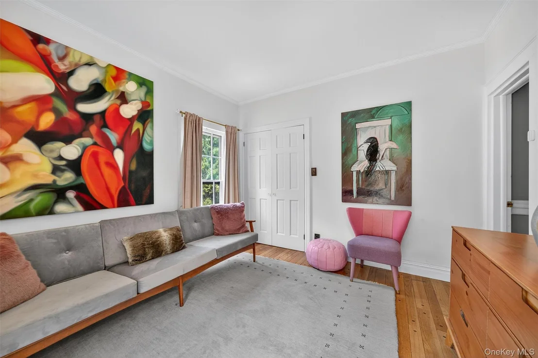 Photo of 1657 River Road